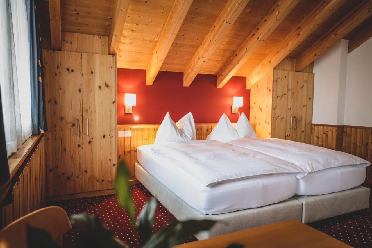 Hotel Garni Sonnenhalde Arosa Buitenkant foto